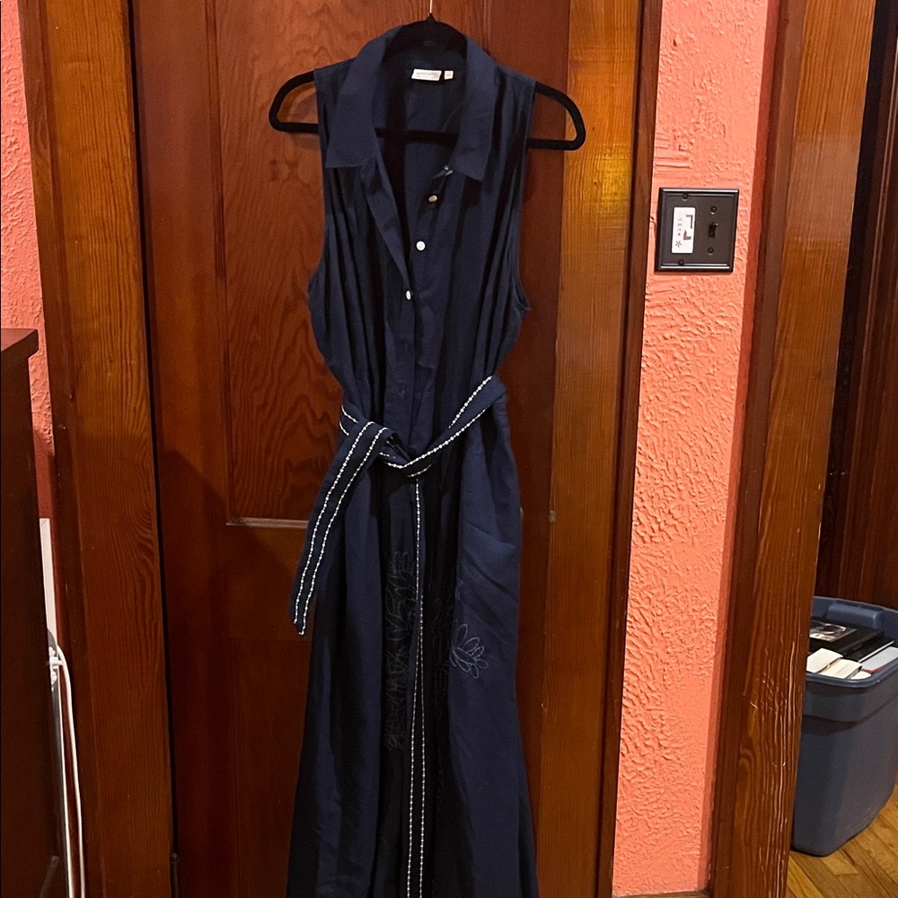 Sleeveless Navy Blue Maxi Dress embroidered hem